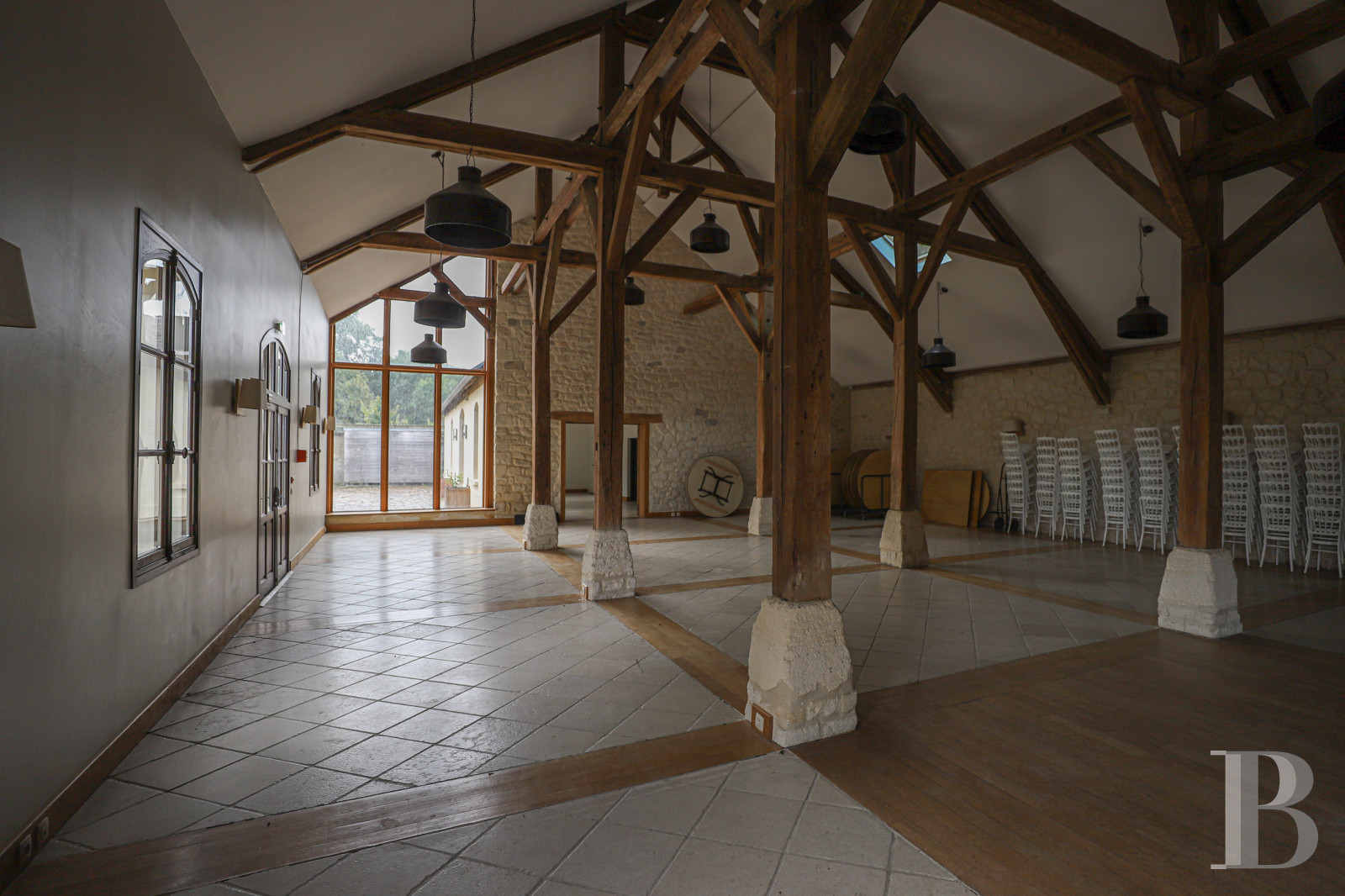 Dans l’Oise, près de Senlis, un vaste corps de ferme du 18e siècle et son pigeonnier transformés en hôtel  - photo  n°22